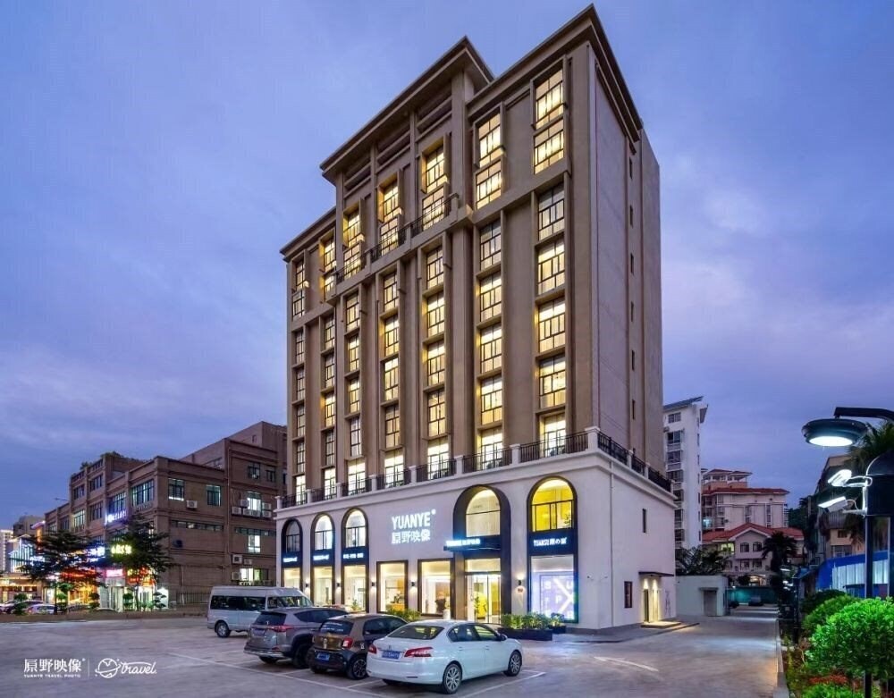 Отель Daisy Inn Sanya (ex. Sanya Yuanye Ying Xing Hotel) 3*